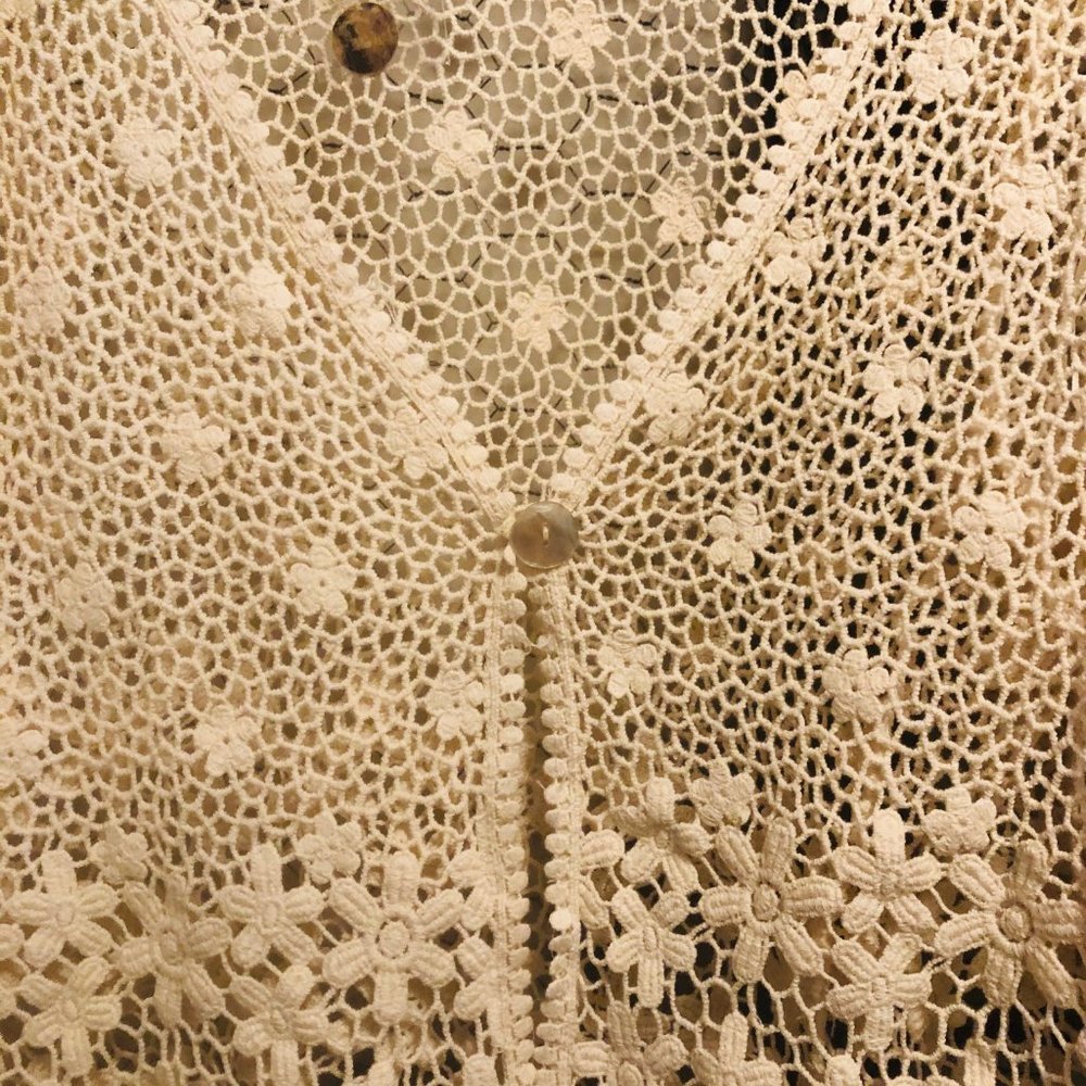 Rabbit Rabbit Rabbit Cream Floral Top - Picture 2 of 5